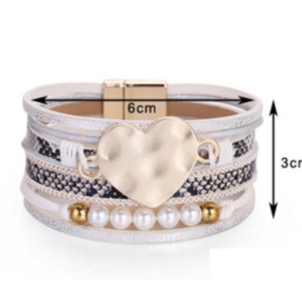 Leather bohemian bracelet with magnetic closure white animal print heart - Picture 2 of 7